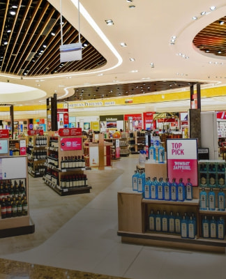 遠隔で店舗の陳列や広告・POPの確認